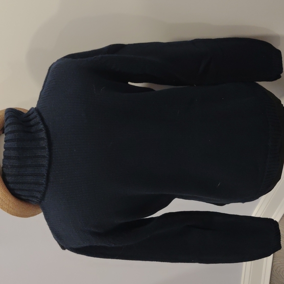 LIKE NEW CHRISTMAS SWEATER - Picture 2 of 5